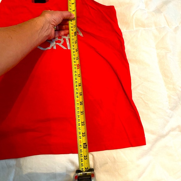Victoria sport tank top tie back medium red - Picture 5 of 8